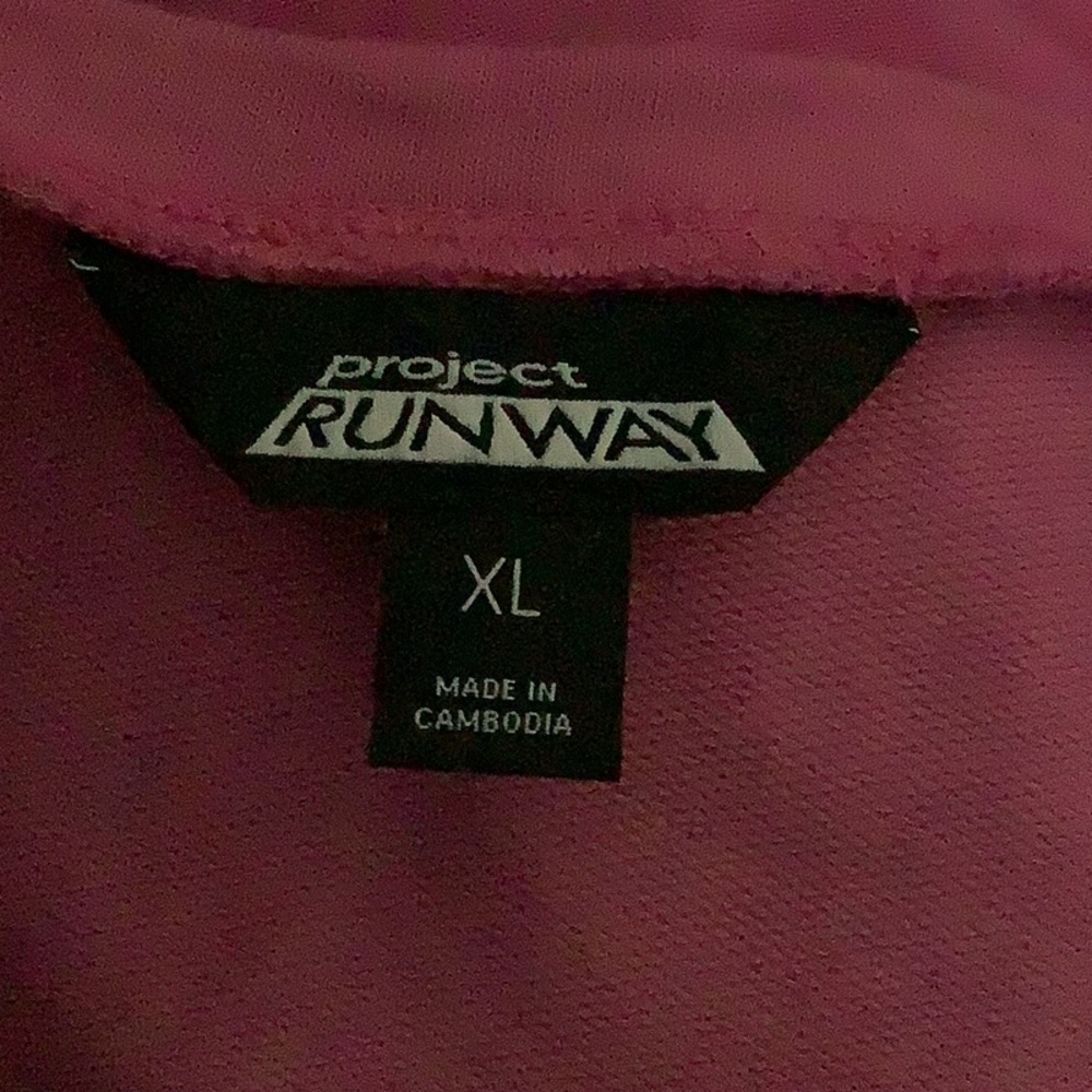 Project Runway Very Pink - Picture 5 of 7